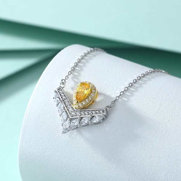 S925 Silver V-Shaped Crown Zircon Pendant Necklace – Royal-Inspired Sparkling Statement Jewelry for Women - Image 2