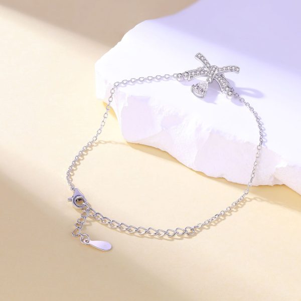 S925 Silver Teardrop Bow Bracelet – Graceful and Chic Jewelry Design for a Delicate and Feminine Touch - Image 2