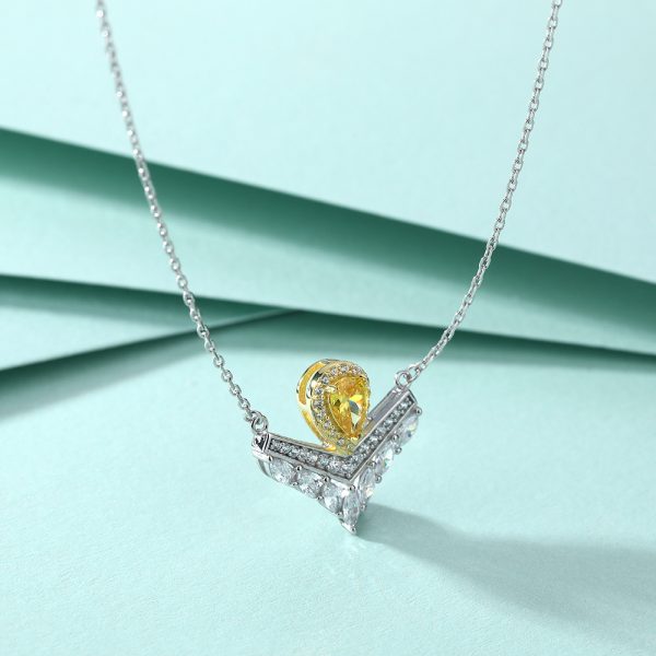 S925 Silver V-Shaped Crown Zircon Pendant Necklace – Royal-Inspired Sparkling Statement Jewelry for Women - Image 3