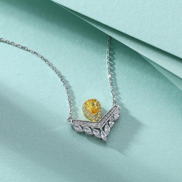 S925 Silver V-Shaped Crown Zircon Pendant Necklace – Royal-Inspired Sparkling Statement Jewelry for Women - Image 4