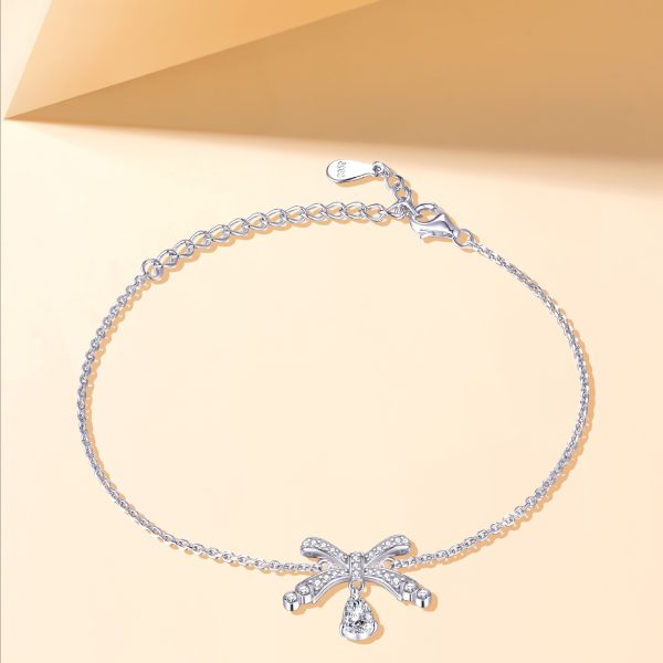 S925 Silver Teardrop Bow Bracelet – Graceful and Chic Jewelry Design for a Delicate and Feminine Touch - Image 5