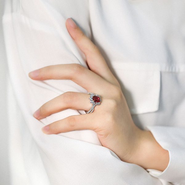 Vintage-Inspired S925 Silver 2 Carat High Carbon Diamond Ruby Ring – Classic Victorian-Style Statement Jewelry for Women - Image 4