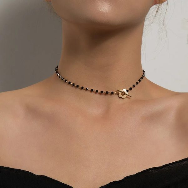 Floral Choker Necklace with Delicate Flower Clasp