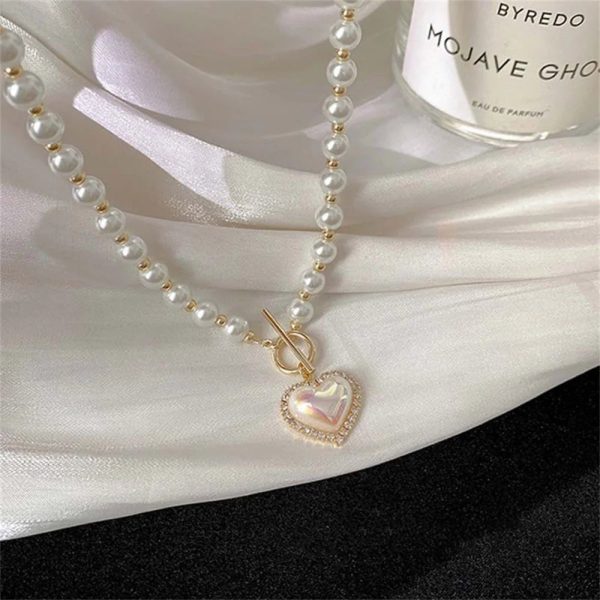 Pearl Choker Necklace with Heart Clasp – Romantic & Elegant Touch - Image 4